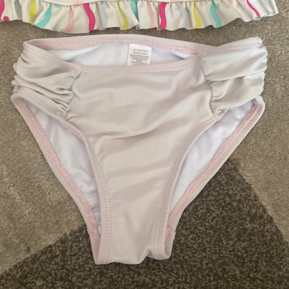 Little Me Rashguard & Bottoms with Gymboree hat - Picture 3 of 7